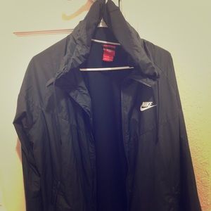 Nike windbreaker black large